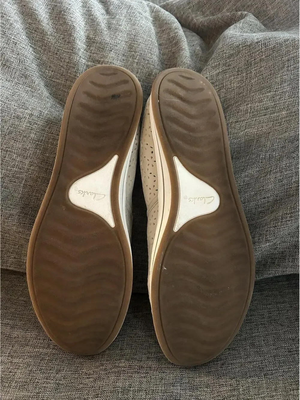 Clarks Cloudsteppers Breeze Emily Womens 10 Taupe Slip On Sneakers